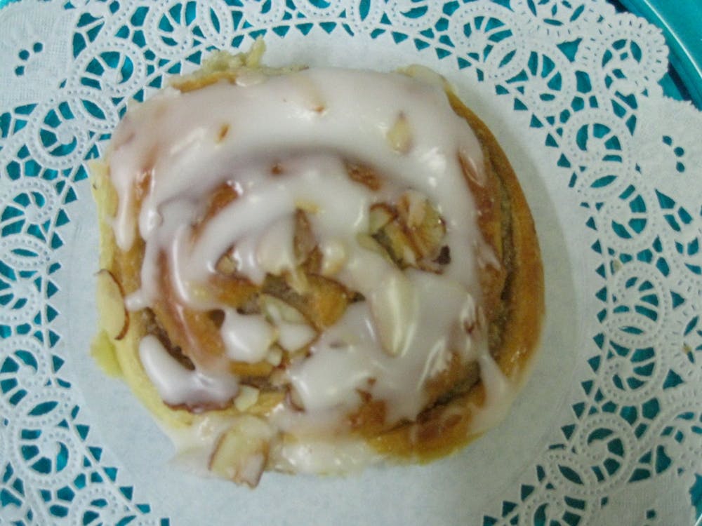 ALMOND_Danish
