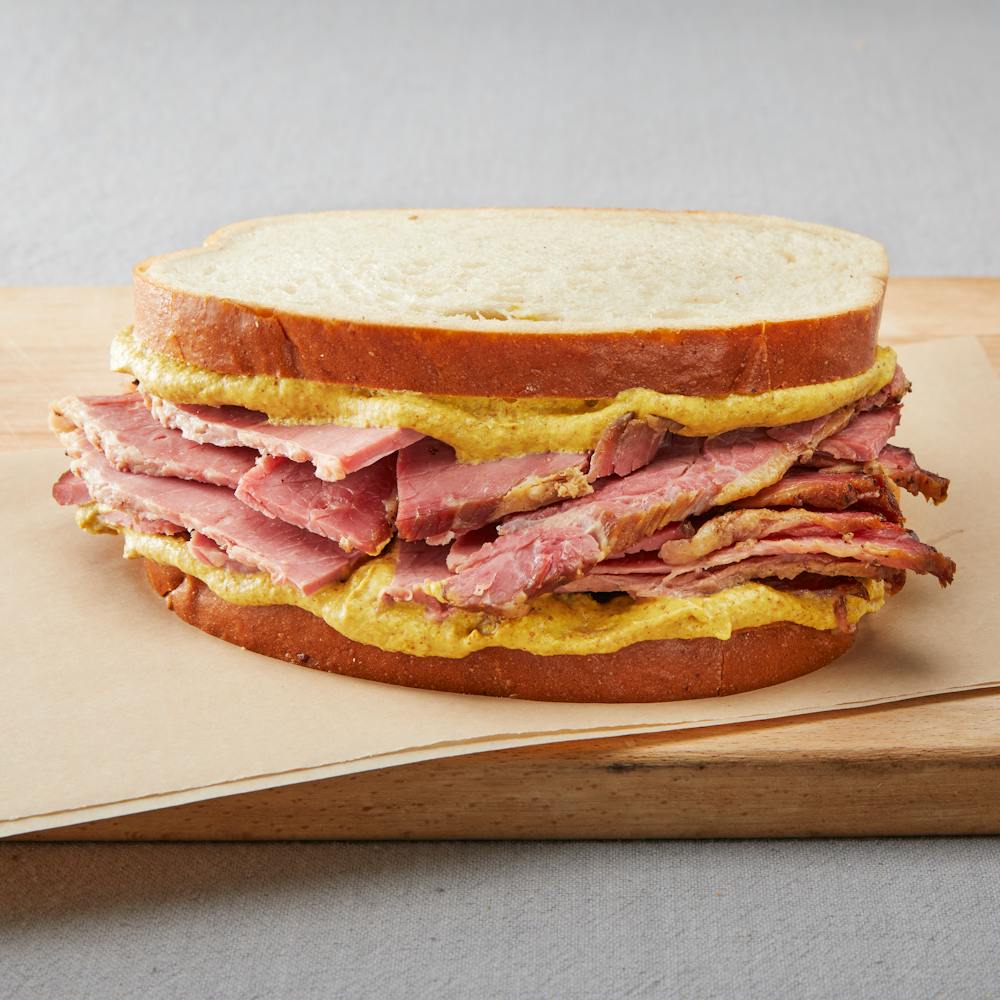 BB-CornedBeefSandwich_142_copy