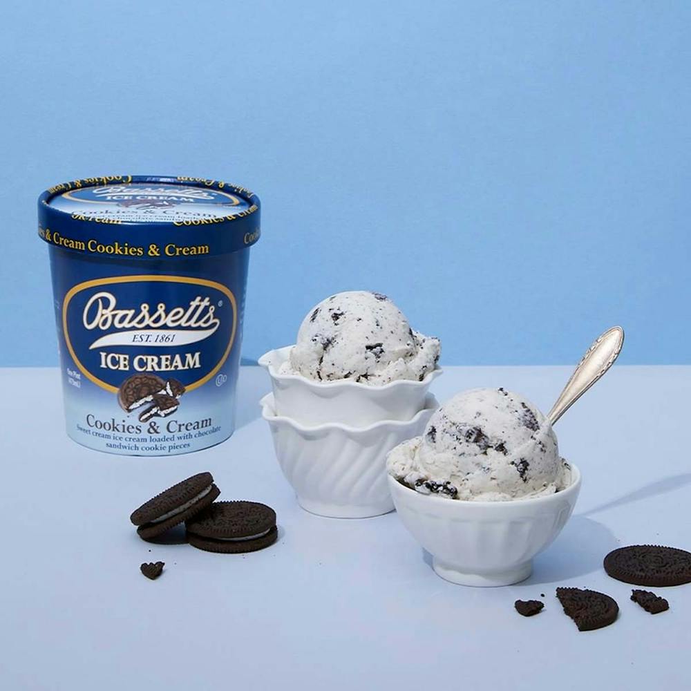 Bassetts-Cookies-And-Cream-Ice-Cream-Product