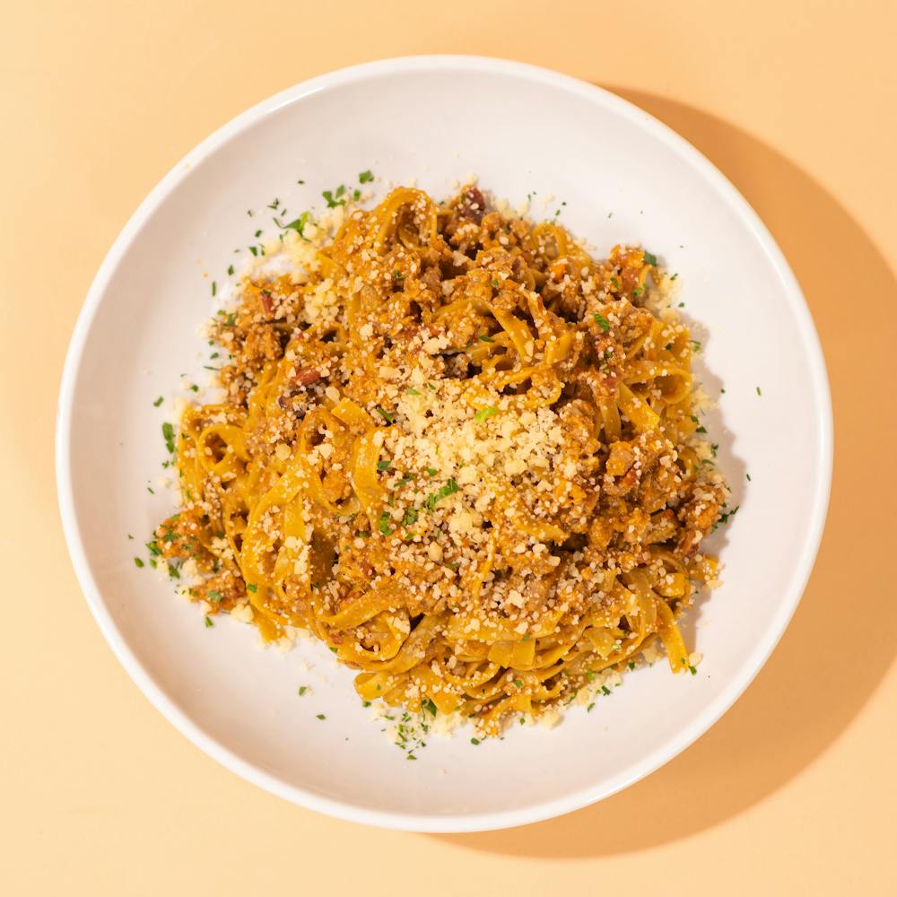Bolognese_plated_cropped_2022-09-08_13.01.33-1