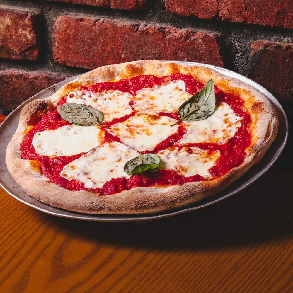 Borrellis-Pizza-Margarita-1-1