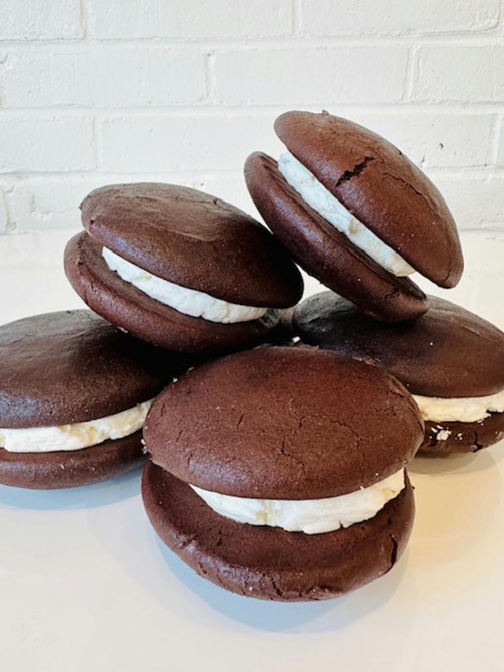 Chocolate_Vanilla_Whoopie_Pies