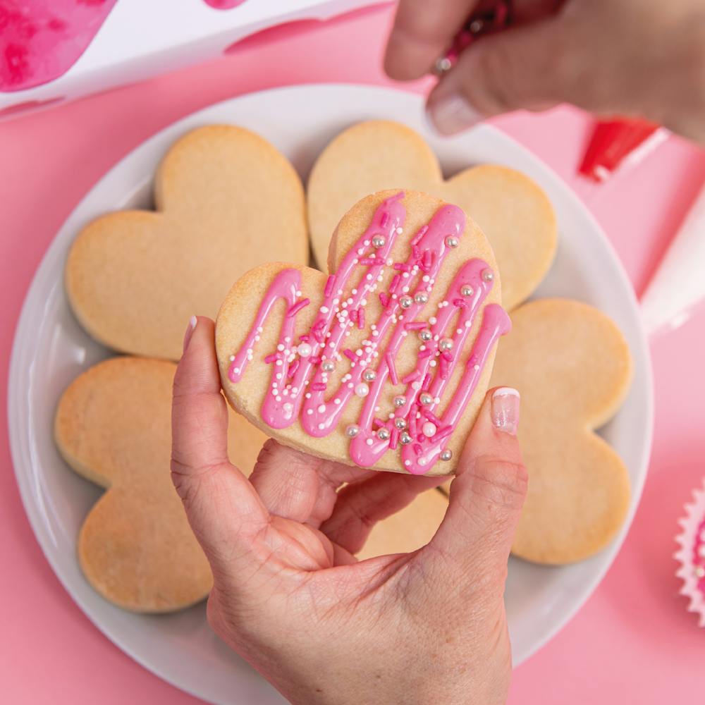 DIY_Heart_Cookie_Decorating_Kit_02