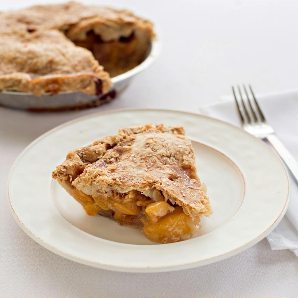 Grand-Traverse-Framers-Market-Peach-Pie