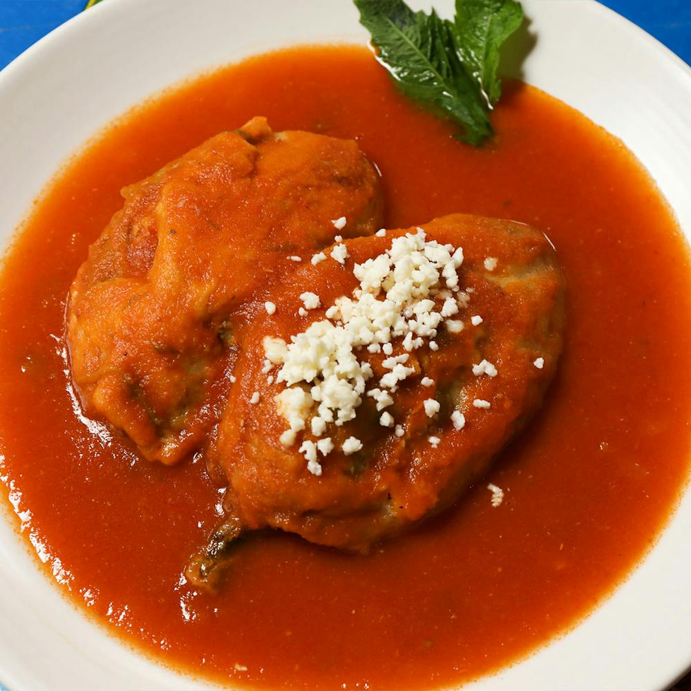 Guelaguetza-Chiles-Rellenos-2-3