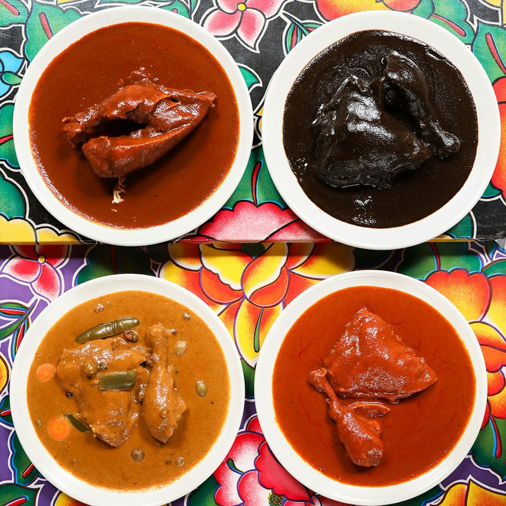 Guelaguetza-Mole-Sampler-1