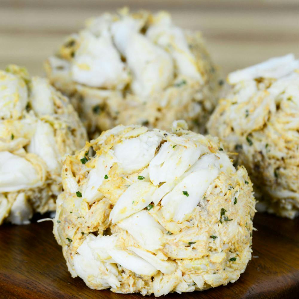 Harbour-House-Crabs-Crab-Cakes-3