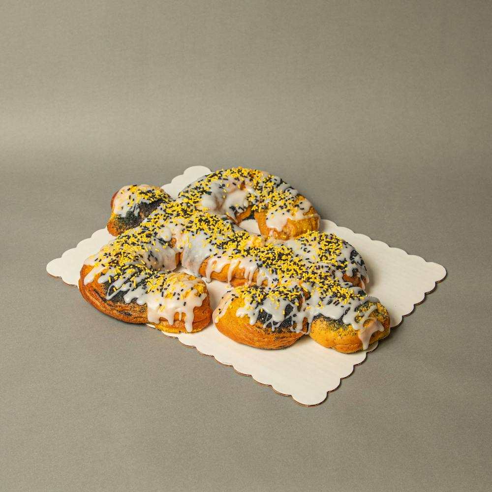 Haydels-Fleur-De-Lis-King-Cake-1