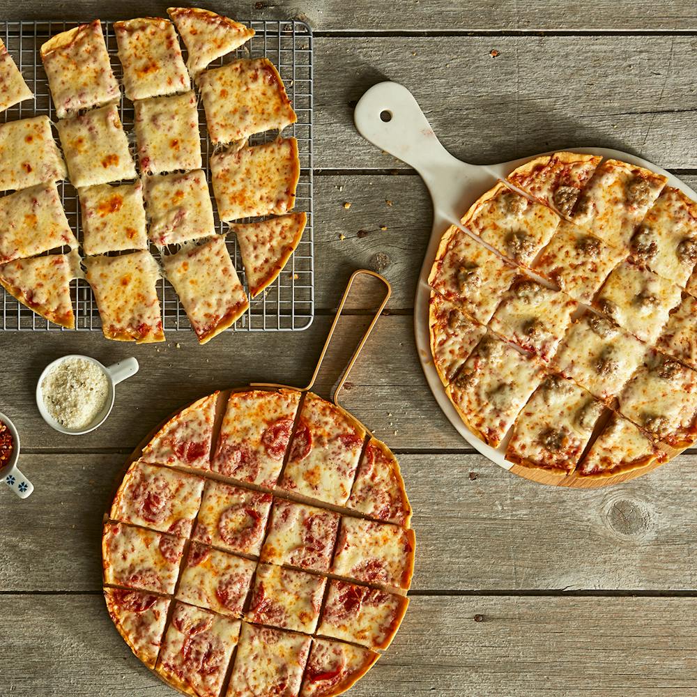 Lou-Malnatis-Thin-Crust-All2-1