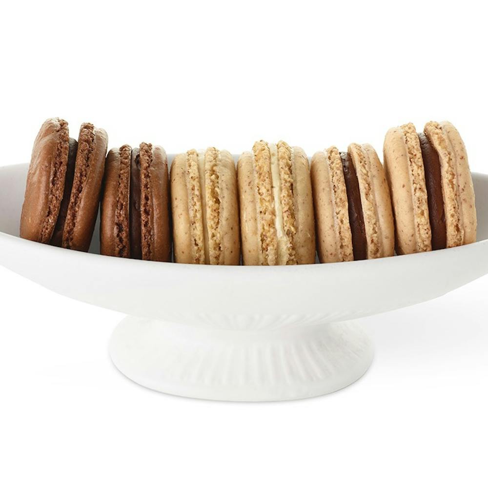Macaron_Year_Round_On_Plate__edited-Pixlr_