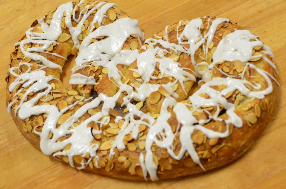 almond-kringle.3012063ba99107794862139e99eb435d