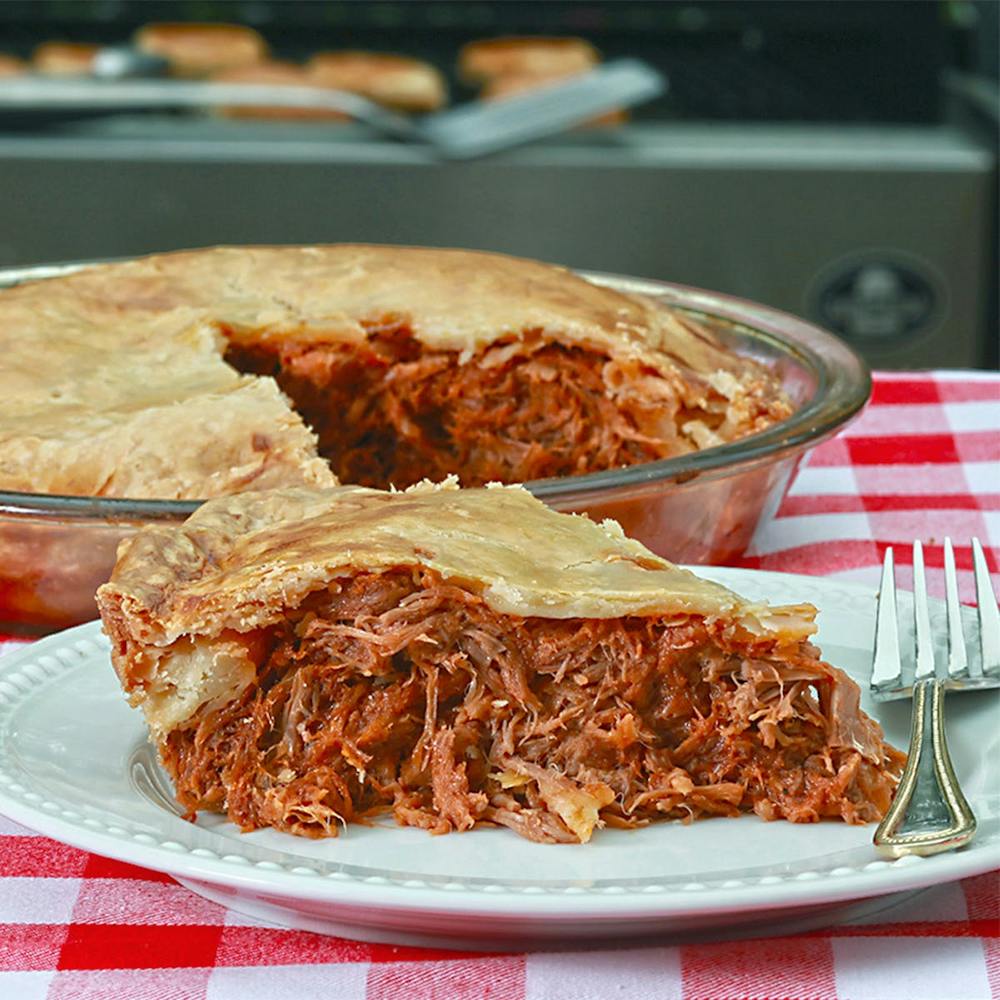 bbq-pulled-pork-pie.319492266320fba61c3e301e2d2aaee2