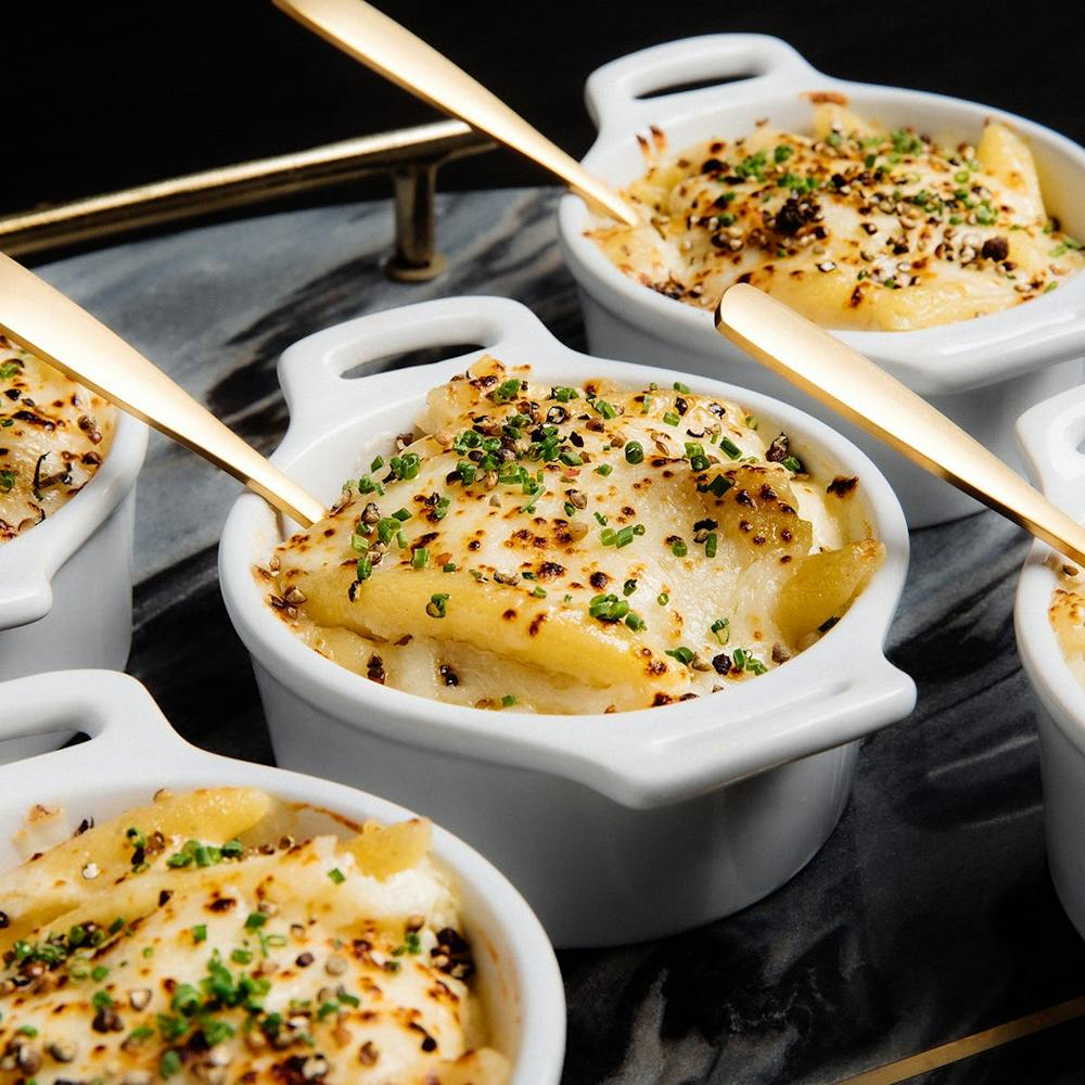 cacio-e-pepe-mac-and-cheese-for-4.fadb3c021bf12738875779f223768137