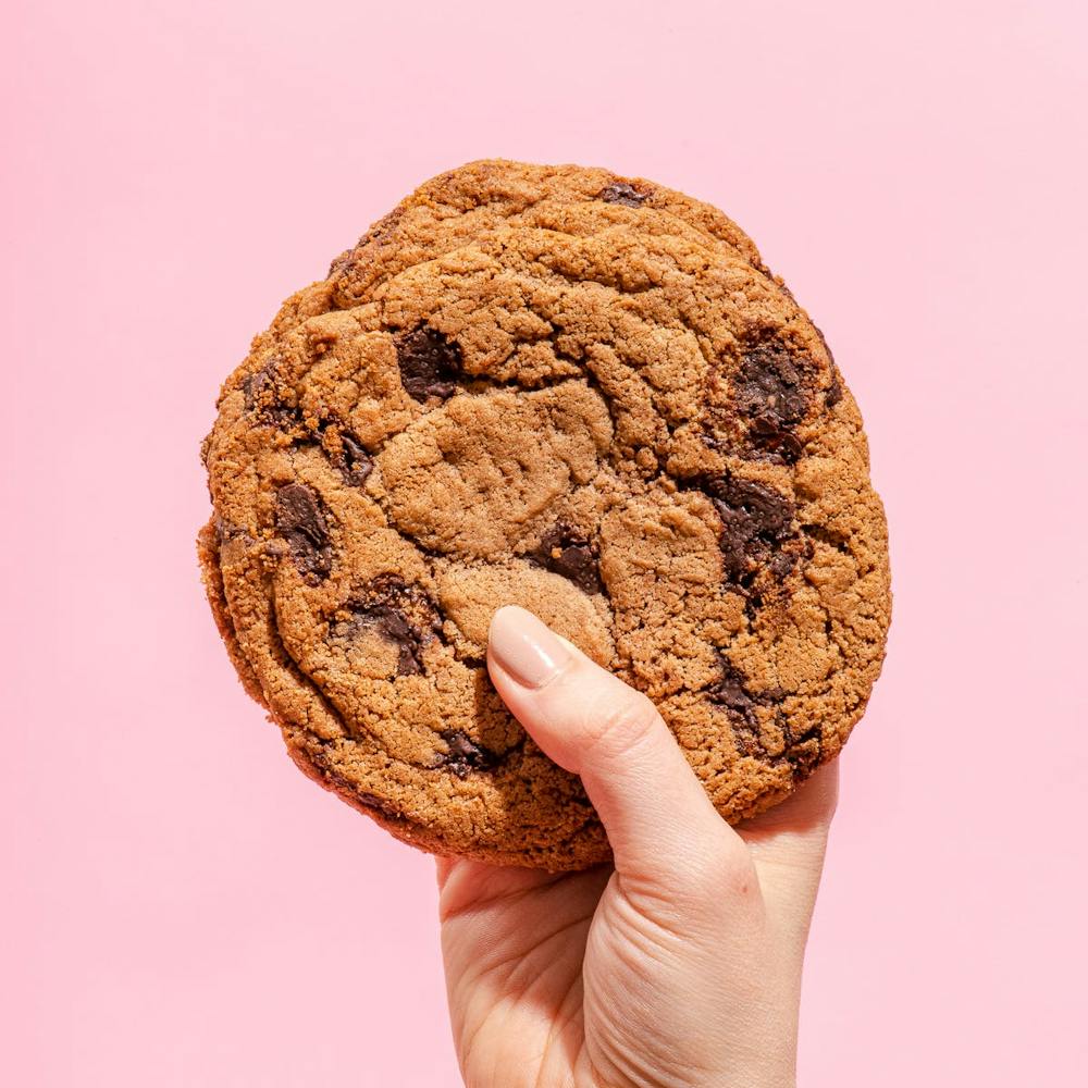 chocolate-chip-giant-cookies-6-pack.375a595f54aaaa0e43ffe0e06ec1e59c