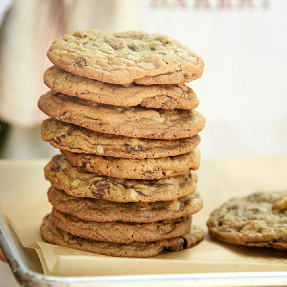 chocolate-chip-walnut-cookies-12-pack.697bdda85361266de52ccc7eb26b7f79