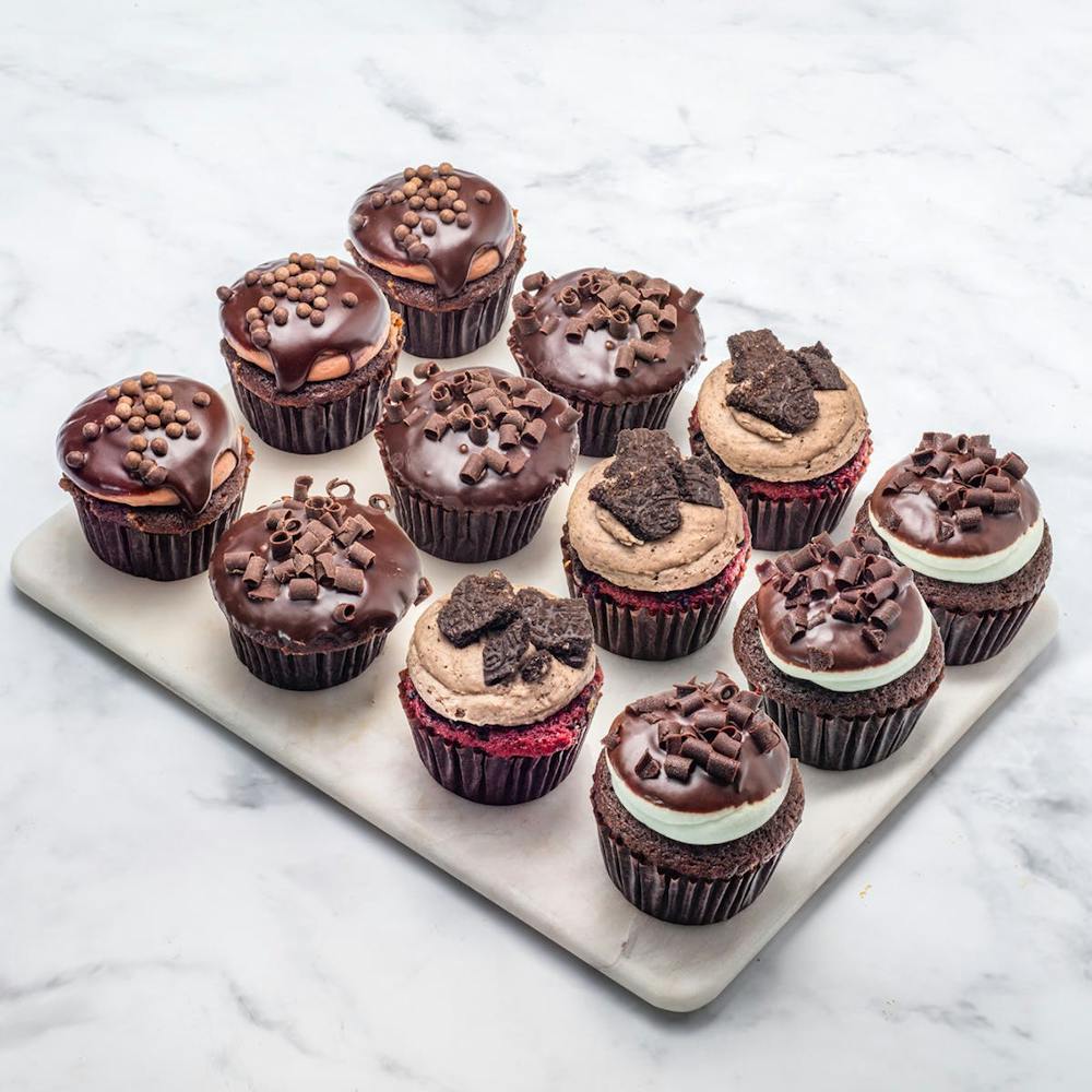 chocolate-lovers-mini-cupcakes-1-dozen.bb3d128d54f279ad351227c82b118bdc