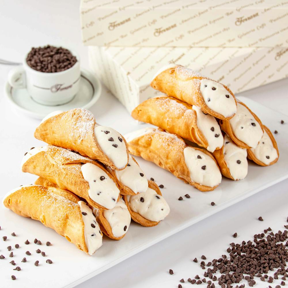 filled-large-plain-cannoli-12-pack.d65fb279dd42487b913b999a8a71bda0