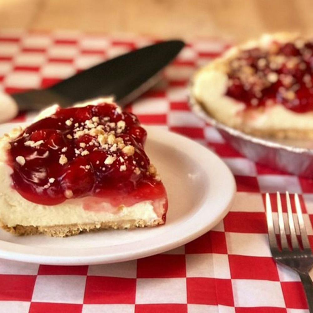 french-cherry-cream-pie.5a4de830ba4cb51fd6aaba6aec48d6e6