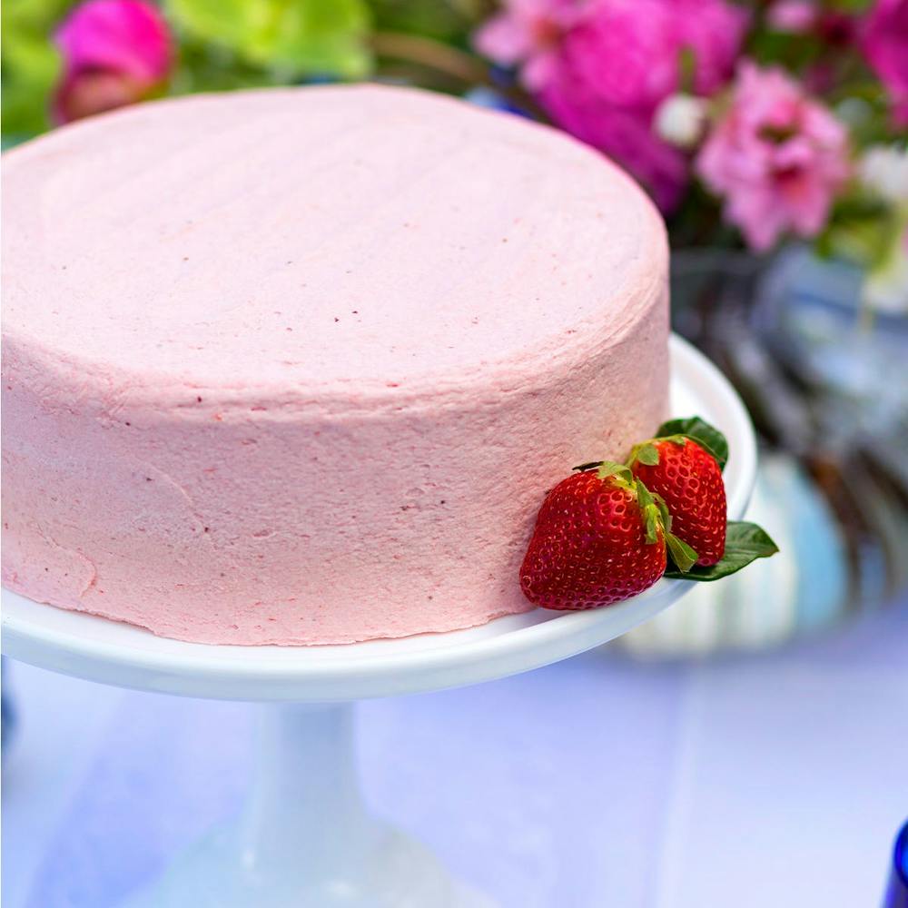 fresh-strawberry-cake.22d643cb8bfb88c1fc41f4668e80c312