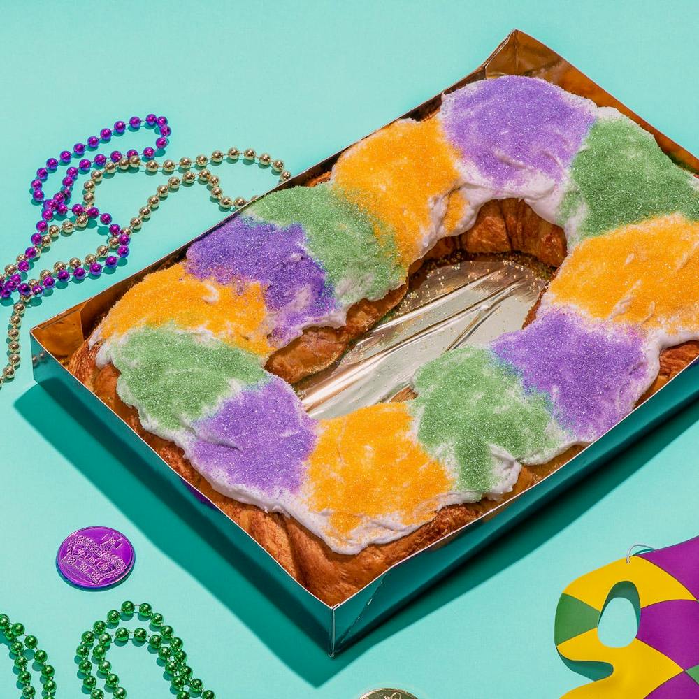 gambinos-praline-cream-cheese-filled-king-cake.76135cf1c9c1e589bf58f795a11a5c05