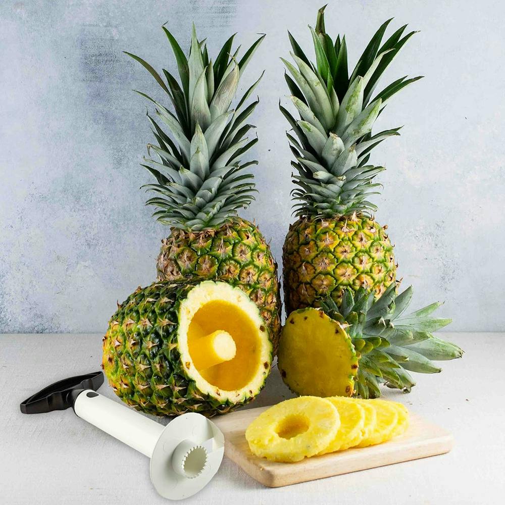gold-pineapples-2-pack-with-corer.b8df9db514e620a33d3b8c98042fb378