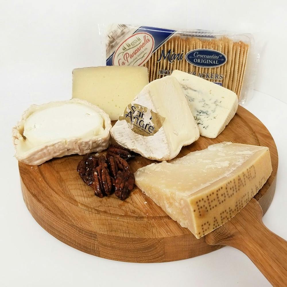 international-cheese-assortment.a5901fc33aae960c291a79bfe5536689