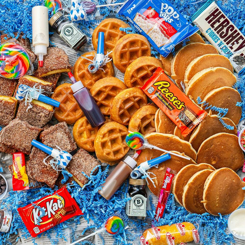 its-a-boy-brownstone-brunch-box-for-6.e04cd2097ccf93dfa23631ff44c91a0d