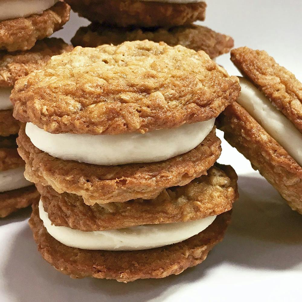 oatmeal-cookie-pies.98976af81da066ecc7cf5ef2ba876dc5