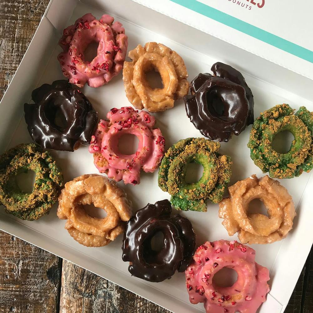old-fashioned-donut-sampler-12-pack.c889e79de33668d0ef8233bcac2ece1b