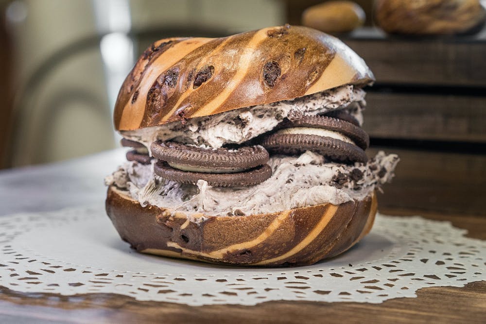 oreo-bagels.77a7b77b38c947a82e989c44e3c0359d