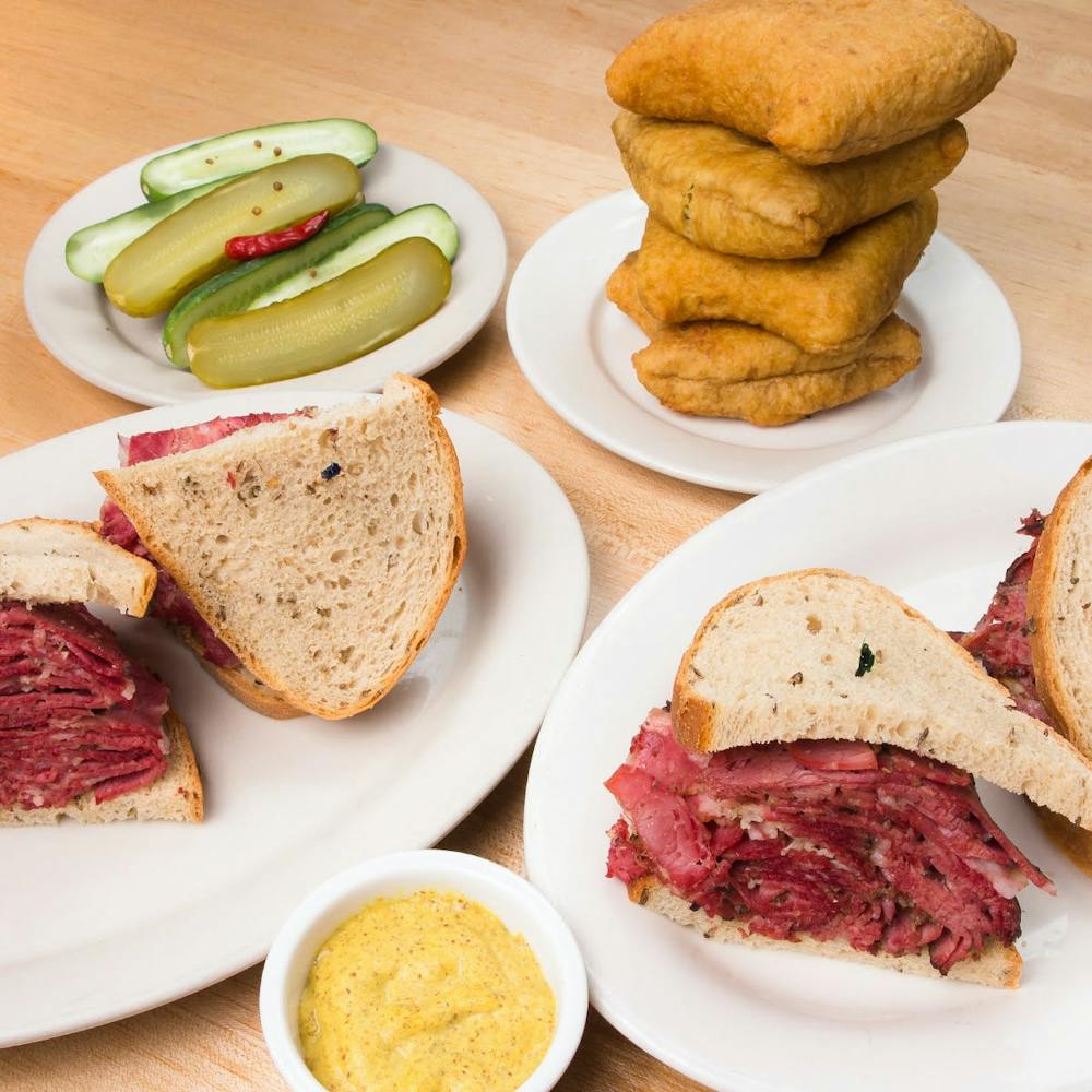 pastrami-corned-beef-sandwich-kit-for-2.ca5027bbb65f87af66592a47809003d5