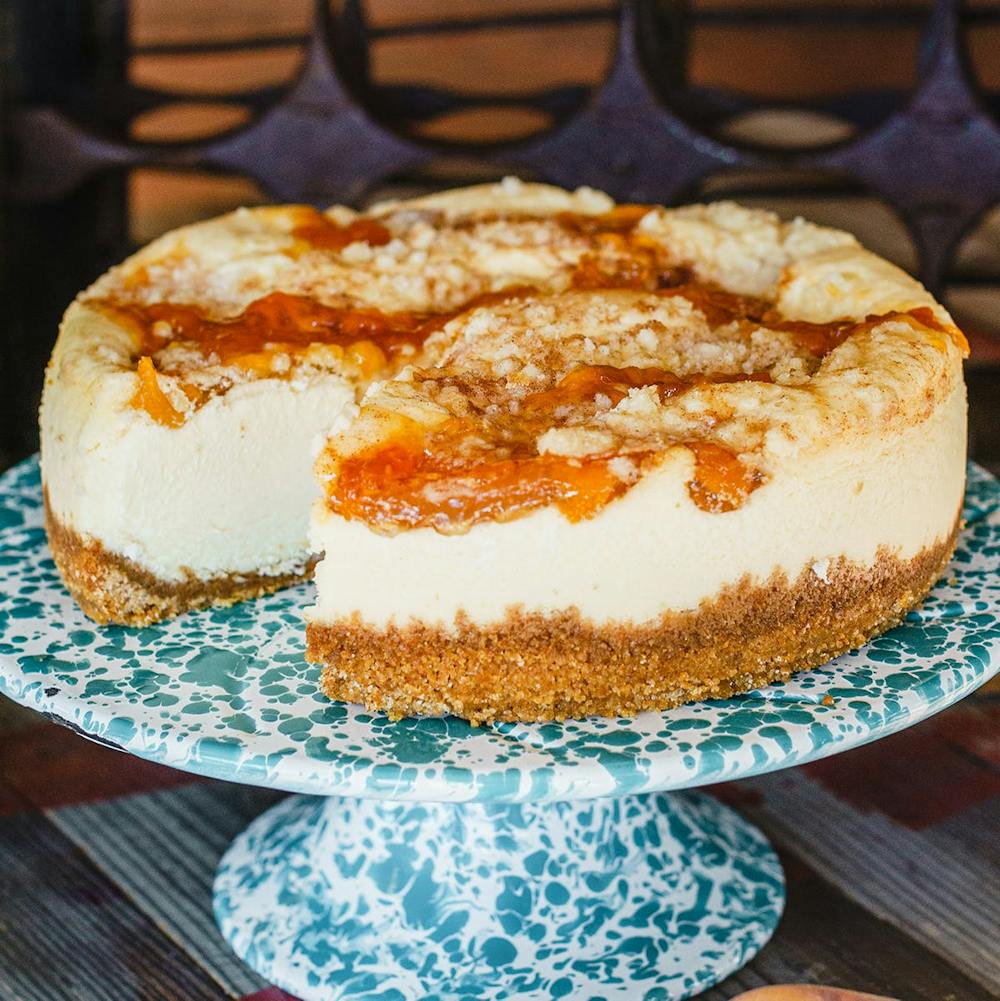 peach-crumble-cheesecake.82b312456b387c3b859287f809245c46-1