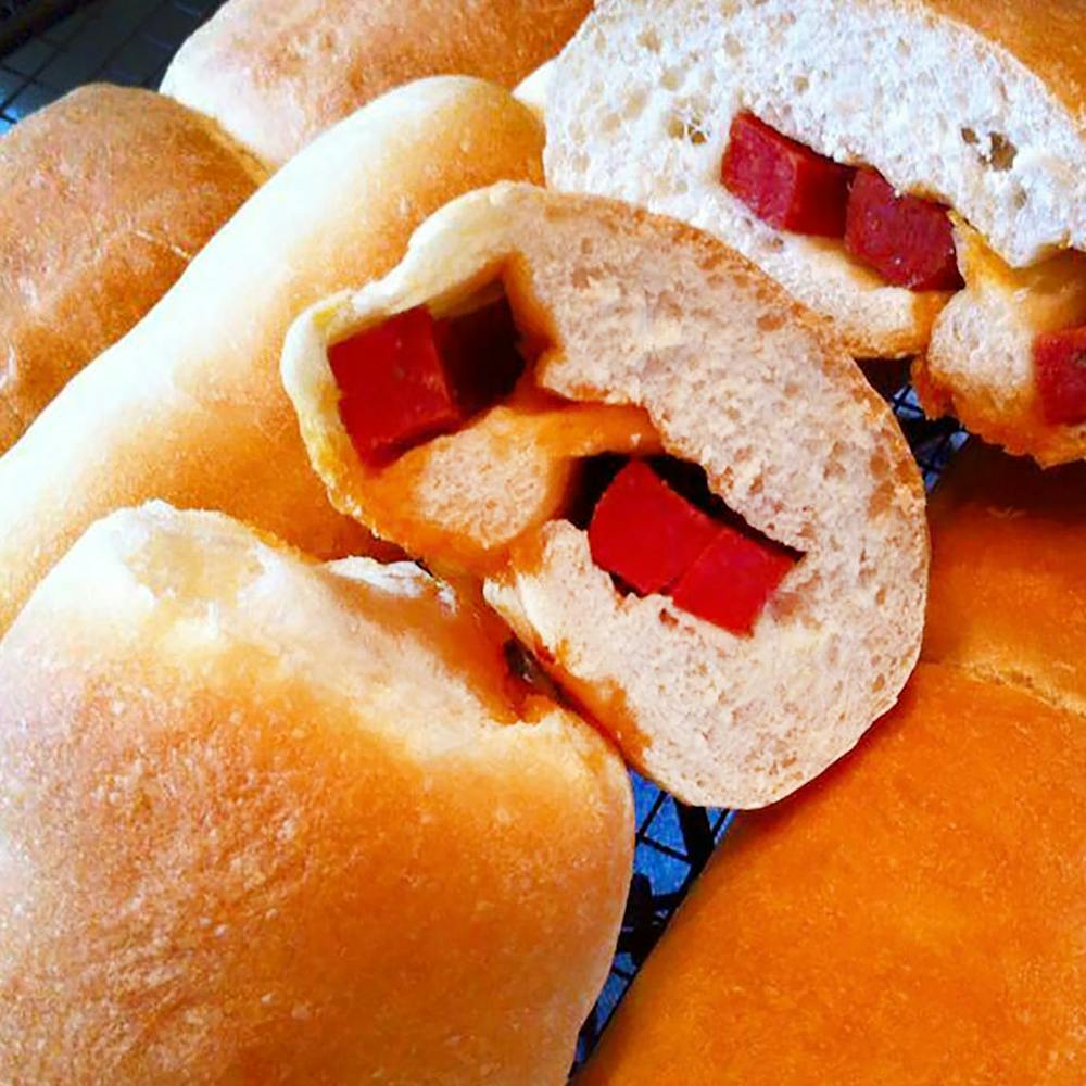 pepperoni-rolls-2-dozen.f610aaeb27d23c2e366b6bbbe26f30c5