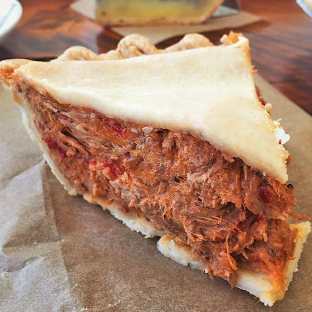 pulled-pork-bbq-pie.fdc5123609d3dcf39d9f9342a9433732