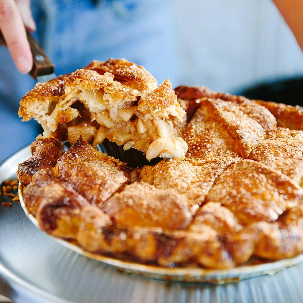 signature-salted-caramel-apple-pie.4506458252031d1c028dd16b7550020c