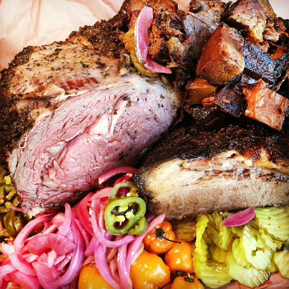 texas-bbq-sampler-brisket-prime-rib-and-burnt-ends.911becc751eeeca8cd6ad926ae72ad8f