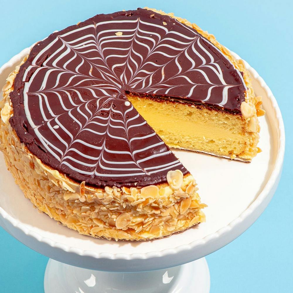 the-original-boston-cream-pie.2a61cc1801e84e68dc8b1fa340acb7a3