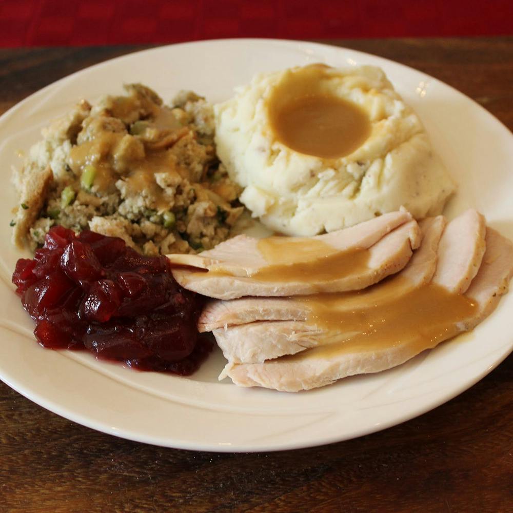 turkey-dinner-for-4.31352c2d749c63782733152fcc5da22e